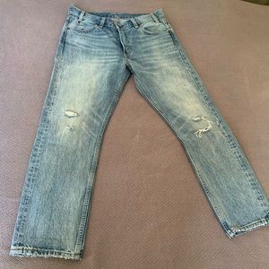 Levis Distressed Cropped Boyfriend Jeans (Size 29)